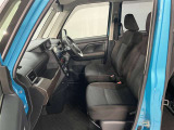 運転席、助手席です。クリーニング済みで綺麗になっております。
