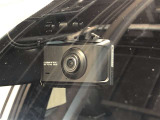 万が一のトラブルのときにも役に立つドライブレコーダーを装備しています。側面衝突や幅寄せ・割り込み対策に!