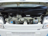 エンジンルームもきれいですよ。機関機構系も良好です。納車前に点検整備も行います。エンジンオイル・オイルフィルター・エアコンフィルター・ワイパーゴムは必ず交換致します。