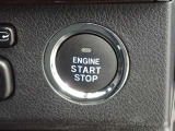 スマートエントリー&プッシュスタートはキーをバッグ等に携帯している時にブレーキを踏んでスタートボタンを押すとエンジンが始動します。車内に忘れた場合にはロック出来ませんので締め忘れの心配もなくなります!