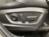 パワーシート搭載。微妙な調整が手軽にでき、ピッタリのポジションで運転することが可能です。