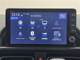 【純正9インチナビ】ホンダコネクトに対応した人気の純正9型ナビを装備。存在感のある大画面はインパクトも大!ナビ利用時のマップ表示も見やすく、テレビは臨場感がアップ!