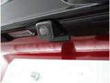 バックカメラが付いているので後方確認が非常にしやすいです。今や運転初心者も熟練者も必須装備!ついていて損はないですね♪