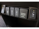 シートヒーター装備付き車!!座席に埋め込まれた電熱線によりシートを暖めることが出来る装備で、温められたシートは、寒い冬には最適です!!