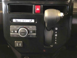 温度を設定すれば、自動で車内の温度管理をしてくれる優れものです♪ATミッションで運転楽々