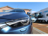 BOSE、フッドイルミネーション付き!内装・快適装備充実のコンパクトSUV♪