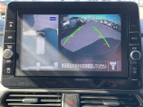 上から見たような画像で車庫入れなどに便利なアラウンドビューモニター