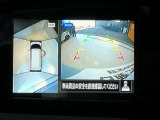 クルマを空から見たような映像が映る、アラウンドビューモニターで、車両周辺の安全確認も一目できます!小さなお子様や障害物も確認できるので、運転のしやすさだけでなく事故防止にも役立ち安心して駐車できます♪