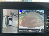 アラウンドビューモニターまるで車を真上から映したような映像で、前後左右の感覚が分かります♪車庫入れや駐車時に大活躍の機能です。