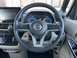 ステアリングも使用感が少なく、きれいな状態となっております♪