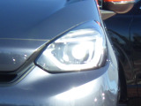 ★LEDヘッドライト搭載★ 白っぽく光る明るく省電力なLEDライト!先進的な白い輝きでフロントフェースを引き締めます☆