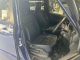 運転席まわりです。運転席からの視界が左右に広く隅々まではっきりと見渡せます!クルマの前端も把握しやすく安心して運転できます!