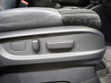 高級装備の代名詞!パワーシート装備!快適装備で運転も楽々です!
