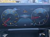 デジタルメーター装備。
