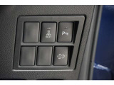 機能性溢れる運転席まわり。使いやすいスイッチ類の配置で運転中のストレスを軽減し楽しくドライブできますよ。