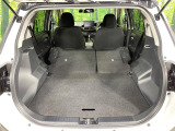 普段のお買い物や通勤、送迎等に十分な荷室スペースを確保しております。セカンドシートを倒すと、大きな荷物の積載も可能です♪