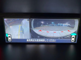 【フロント&サイドカメラ】ドライバーから見にくい死角部分を映像で確認できる前方と左側面にカメラを装着。見通しがきかない場所や住宅密集地などを運転することが多い人におすすめの安心装備です。