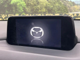 【マツダコネクトナビ】車内の雰囲気にマッチした一体型タイプのナビ。各種車輌設定やBluetooth再生等、様々な機能が楽しめます。