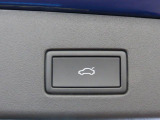 パワーテールゲート「Easy Open & Easy Close」機能付き。広々としたラッゲージスペース。