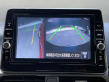 アラウンドビューモニターは前方や側面を映し出すことも可能ですので発進時の確認や幅寄せ離合時などにとても便利です。
