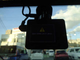 運転状況を、映像と音で記録するドライブレコ-ダ-。お問い合わせは03-5672-1023へ