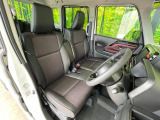 運転席シート廻りは使用感も少なく、良好な状態となっています。丁寧に使われていたことがよくわかりますね。