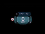 ヘッドアップディスプレイは視認性が非常に良く、運転時の視線を逸らさず様々な情報の確認が行えます。