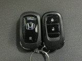 スマートキー付!キーを取り出さなくてもドアロックの施錠・開錠、エンジンの始動が出来ます!雨の日や荷物の多い日にとても便利ですね♪