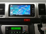 Panasonicナビゲーション(CN-RE06WD)を装備しており、CD、DVD、Bluetooth、フルセグ視聴可能です。