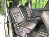 後部座席も気になるようなキズ・汚れやへたり等、大きなダメージはなく、良好な状態です。
