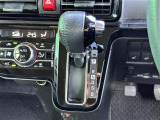 【シフトレバー】シフトの操作がしやすく快適なドライブを楽しんでいただけます!