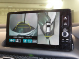 全方位モニターがついています! 車の周囲を360&deg;安全確認できるので、普段の駐車はもちろんの事、縦列駐車や幅寄せの際にも活躍してくれますよ。