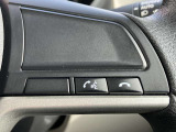 ハンズフリーで電話出来ます。ハンドルから手を放さずに通話出来、安全です。