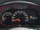 とっても見やすいメーターです。夜間時はラグジュアリーな気分にさせてくれる照明が魅力ですので、夜のドライブも楽しみになりますよ♪