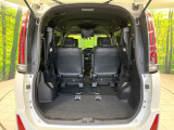 普段のお買い物や通勤、送迎等に十分な荷室スペースを確保しております。セカンドシートを倒すと、大きな荷物の積載も可能です♪