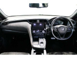 操作性に優れた運転席となります!小物入れや各ボタンの配置にこだわり、使いやすいです!座り心地もよく視認性も良好なのでロングドライブもお任せ下さい!