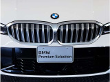 【キドニーグリル】BMWは約90年もの間、ほぼ全ての車両にひと目でBMWだと分かるこの特徴的なフロントグリルが備えられ、デザイン・アイコンとして親しまれてきました。