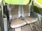 3列目シートはもちろん状態良好☆大人でもゆったりと座って頂けますので、大人数でのお出かけもラクラクです♪ご家族で、気の知れた仲間で、ドライブに行くのが楽しみですね♪