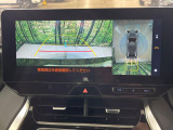 【パノラミックビューモニター】専用のカメラにより、上から見下ろしたような視点で360度クルマの周囲を確認することができます☆死角部分も確認しやすく、狭い場所での切り返しや駐車もスムーズに行えます。