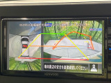 【マルチアラウンドモニター】専用のカメラにより、上から見下ろしたような視点で360度クルマの周囲を確認することができます☆死角部分も確認しやすく、狭い場所での切り返しや駐車もスムーズに行えます。