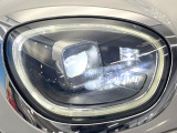 ●LEDヘッドライト:夜間走行時も良好な視界を確保し安心して運転できる高輝度LEDヘッドライトを装備!点灯速度が早く、消費電力も抑えられています。