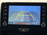 バックガイドモニターで、後方を確認しながら安心して駐車することができます。運転初心者も熟練者も必須の機能ですよ!