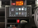 9インチディスプレイオーディオを装備しており、BT/フルセグTVの機能があります。