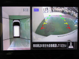 アラウンドビューモニターで車庫入れも空から見ている様に駐車できラクラクです。