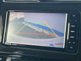 【バックカメラ】駐車時に後方がリアルタイム映像で確認できます。大型商業施設や立体駐車場での駐車時や、夜間のバック時に大活躍!運転スキルに関わらず、今や必須となった装備のひとつです!