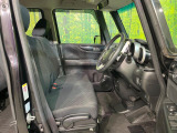 運転席シート廻りは使用感も少なく、良好な状態となっています。丁寧に使われていたことがよくわかりますね。