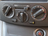 マニュアル操作ですがエアコンも装備です!