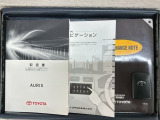 スマートキーは鍵をバッグに入れたままでもドアロックの開閉やエンジンのON・OFFができます。夜間や雨の日も鍵を探さなくて良いので便利です。