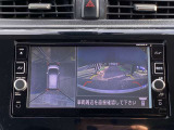 上から丸見え!!駐車が苦手な方でも、このアラウンドビューモニターがあれば安心!これで狭い場所の駐車も楽です。