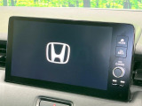 【9インチ ホンダコネクトディスプレイ】視認性の高い大画面ディスプレイでナビの使用や、お持ちのスマートフォンと連携したbluetoothでの音楽再生が可能です♪
